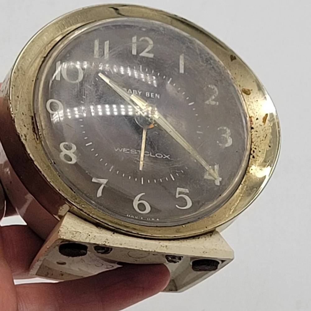 Westclox Model 1158056 Travel Alarm BABY BEN White Gold Glow In TheDark Untested